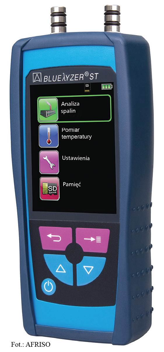 FOT. 4. W prostszych, mniej skomplikowanych analizatorach, np. BLUELYZER ST AFRISO, przeznaczonych do małych i średnich kotłów na olej i gaz, zastosowany alarm dźwiękowy, sygnalizujący przekroczenie dopuszczalnych wartości CO, umożliwia szybką reakcję na przekroczone stężenie CO i wyciągnięcie sondy z czopucha kotła, zanim dojdzie do uszkodzenia sensora.