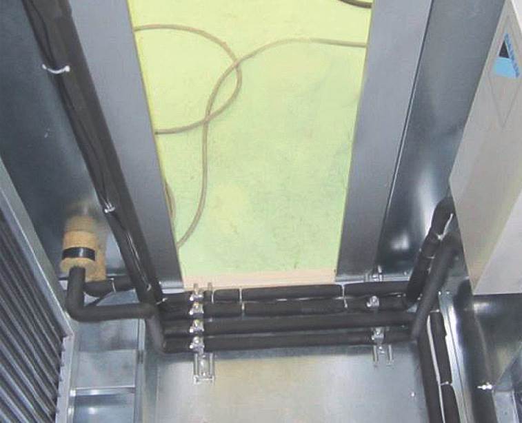 FOT. 5. Całość jest fabrycznie wylutowana, zawory rozprężne zamontowane są fabrycznie w środku.