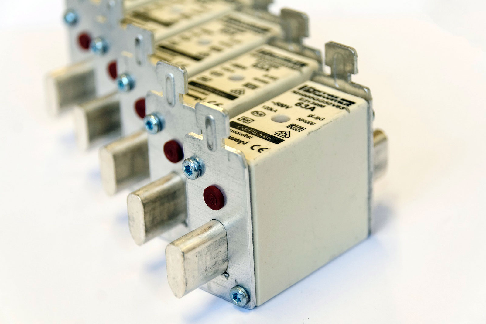 Zasada działania i zastosowanie przekaźników