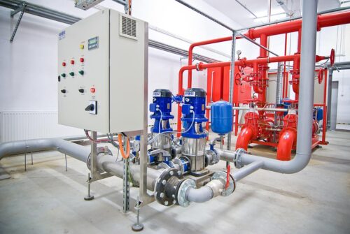 Jakie układy pompowe do wody i ścieków są obecnie stosowane w budownictwie?