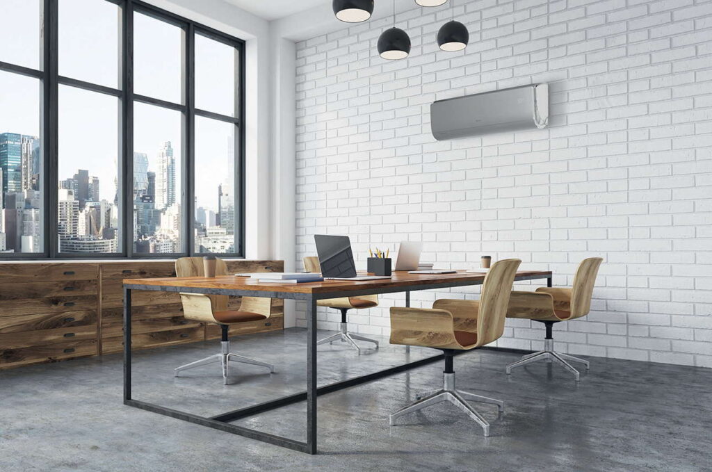 Fot. 8. Zastosowanie w klimatyzatorach bardziej ekologicznego i tańszego czynnika R32 skutkuje podwyższeniem współczynników EER i COP, co bezpośrednio wpływa na jeszcze bardziej energooszczędną pracę klimatyzatora