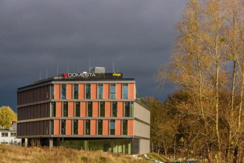 Komfortowe warunki dla pracowników i gości w nowej lokalizacji biura Viega