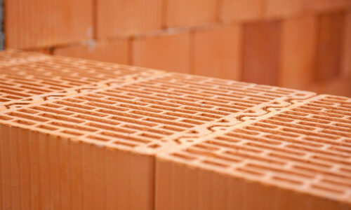 Zastosowanie i właściwości pustaków z ceramiki poryzowanej