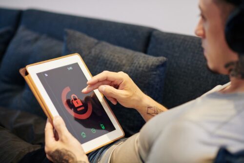 Bezprzewodowy system alarmowy. Zalety i wskazania do zastosowania