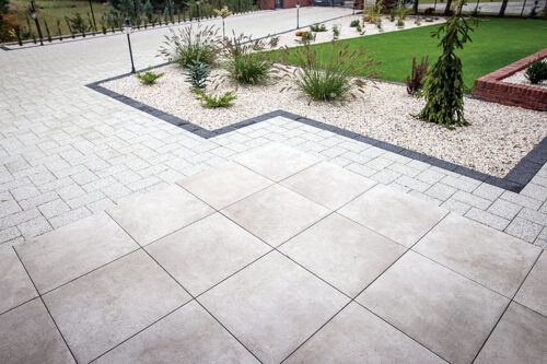 Czym czyścić kostkę brukową? Najważniejsze informacje