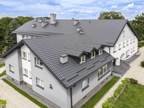 Dachówka czy blachodachówka – co wybrać?