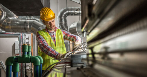 Remont sprężarki śrubowej – jak się za to zabrać?