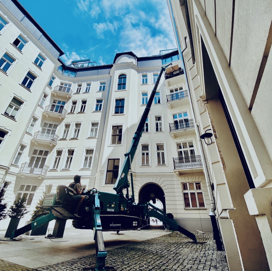 Mini żuraw do szyb - do czego służy?