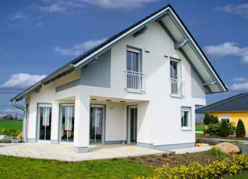 Rolety zewnętrzne czy żaluzje fasadowe – co wybrać?