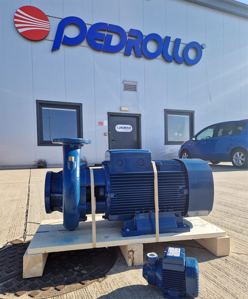 W swoich włoskich fabrykach Pedrollo produkuje zarówno małe pompy do użytku
domowego, jak i duże pompy przemysłowe.