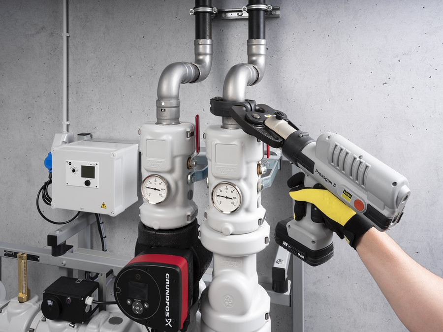 Dwa systemy zaprasowywane do grubościennych rur stalowych