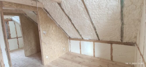 Ocieplenie Poddasza a Oszczędności Energetyczne: Jak Obniżyć Rachunki za Energii