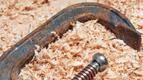 Najważniejsze cechy drewna konstrukcyjnego C24