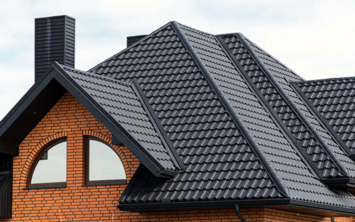 Jak obliczyć powierzchnię dachu? Jak zmierzyć dach?