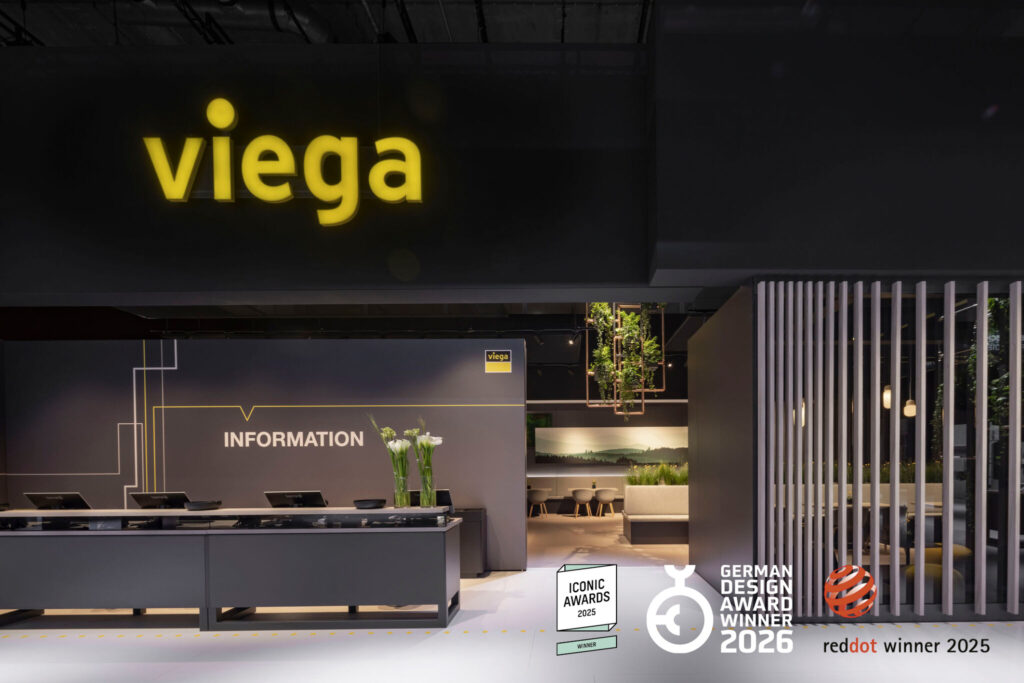 Stoisko targowe Viega wyróżnione prestiżowymi nagrodami za wzornictwo - Red Dot Award, German Design Award i Iconic Award